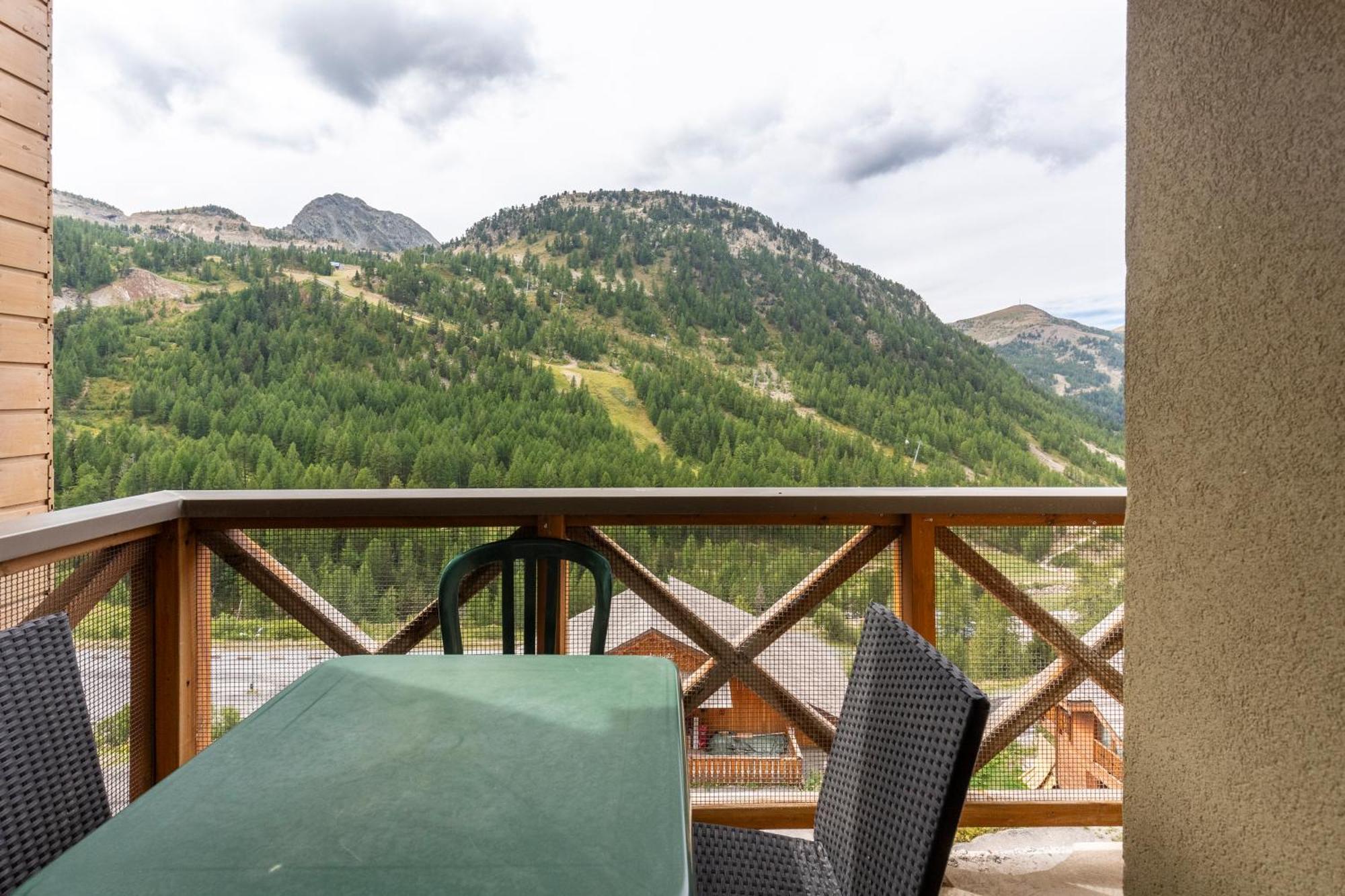 Joli T2, Centre, Parking Prive, Wifi, Local A Ski Isola 2000 Luaran gambar