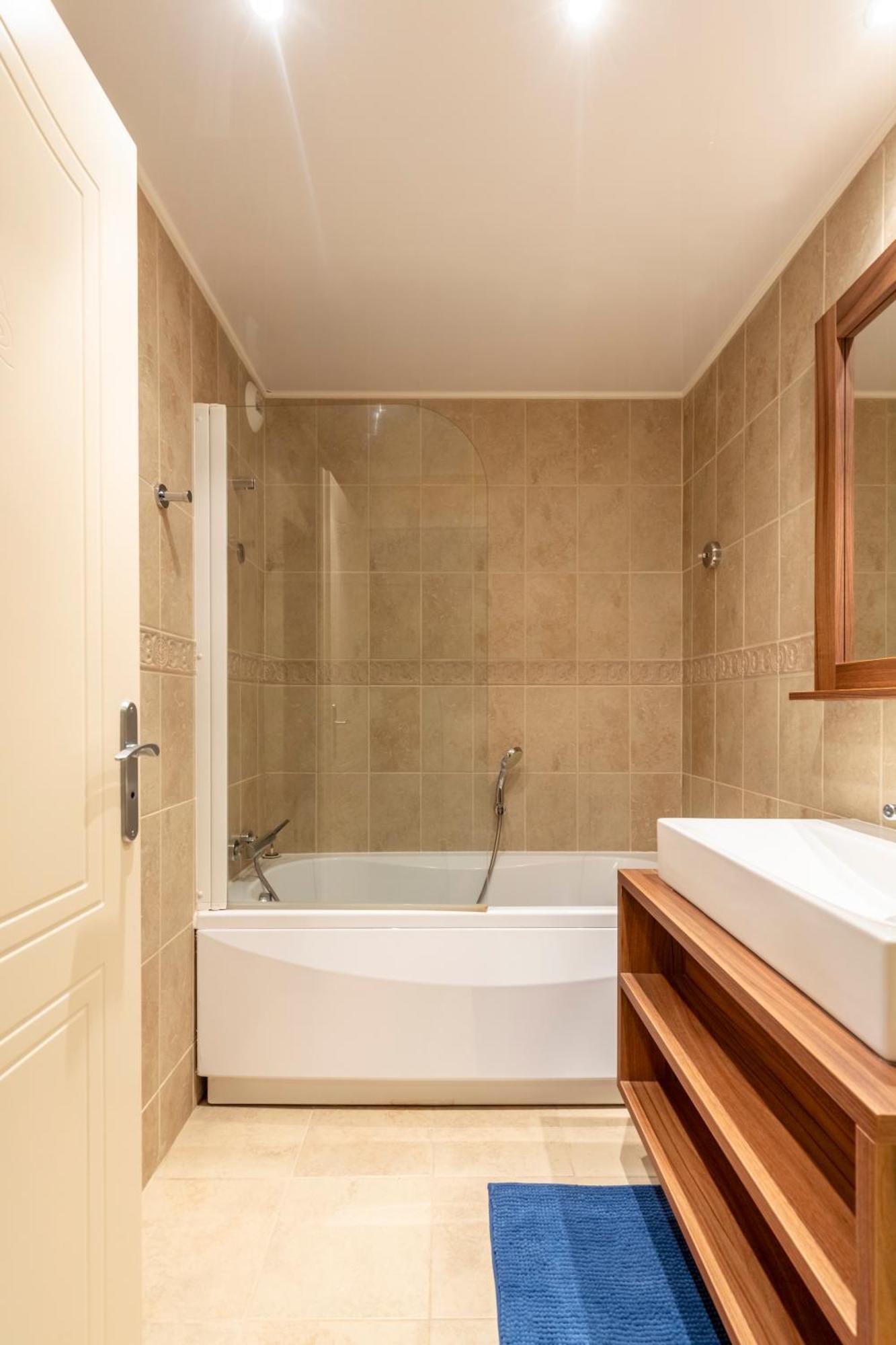 Joli T2, Centre, Parking Prive, Wifi, Local A Ski Isola 2000 Luaran gambar